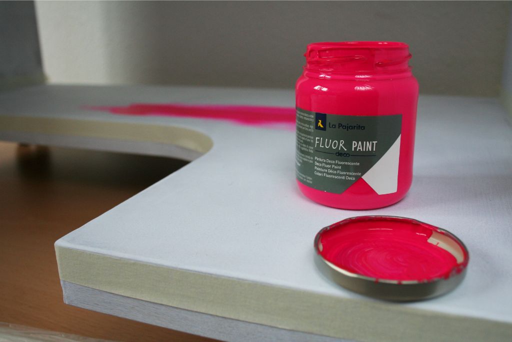 Cómo pintar muebles. Muebles fluor
