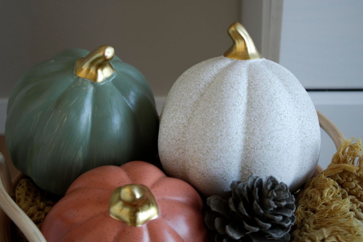 Calabazas pintadas para decoración otoño