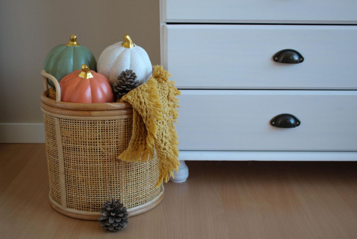 Calabazas pintadas para decoración otoño