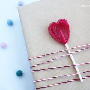 envolver-regalo-san-valentin-piruleta